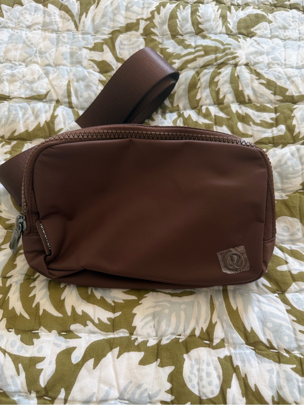 Lululemon Everywhere Belt Bag (Java)